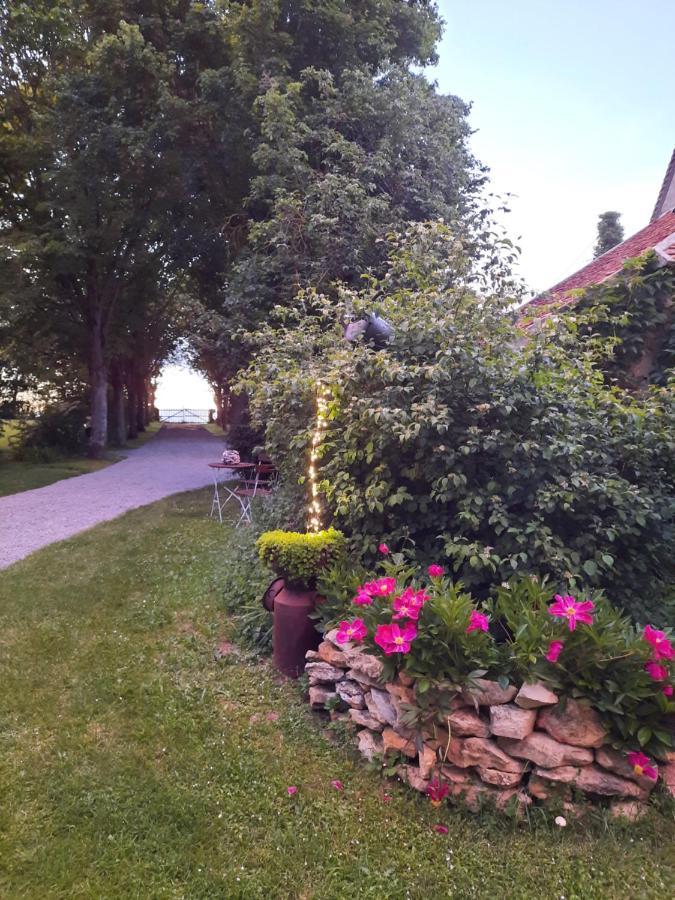 Gite Op Camping Le Bonhomme Neret Exterior photo
